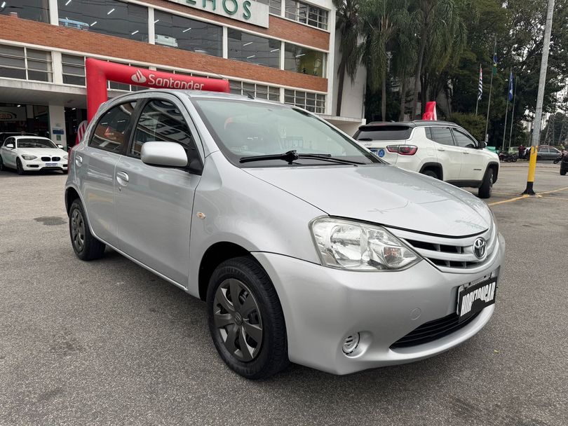 Toyota ETIOS XS  1.3 Flex 16V 5p Mec.