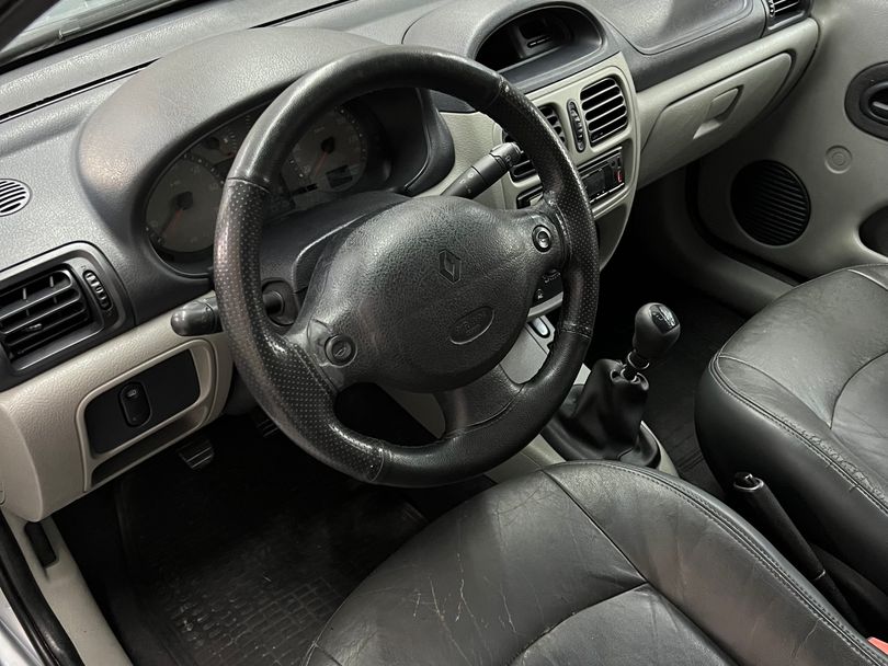 Renault Clio Hi-Flex/ Expres. Hi-Flex 1.6 16V 5p