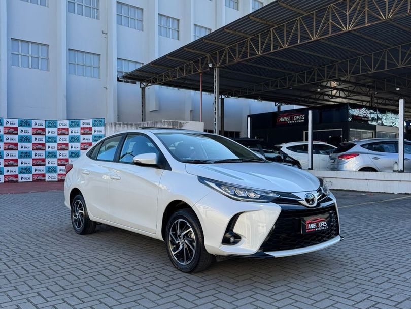 Toyota YARIS XLS Sedan 1.5 Flex 16V 4p Aut.