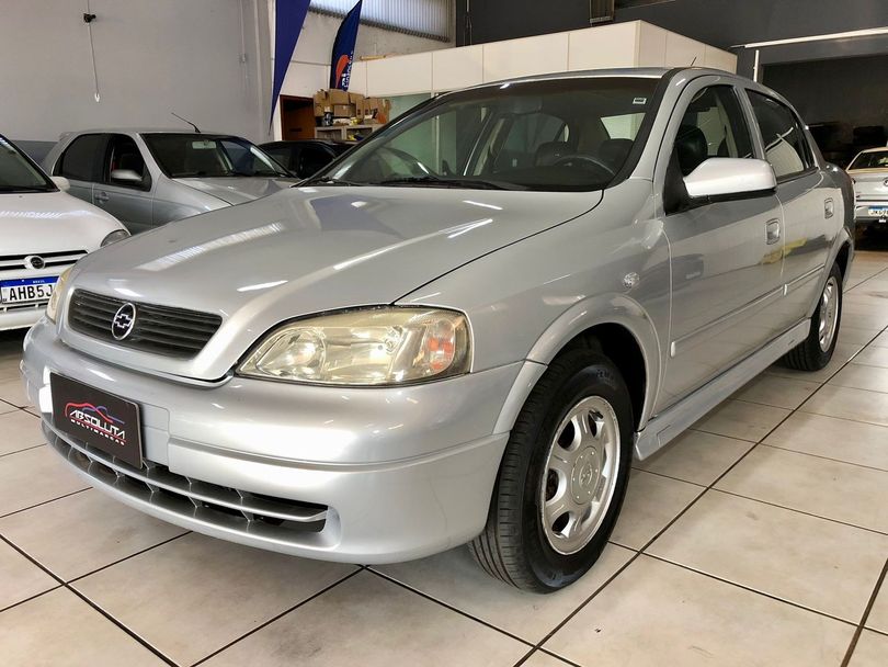 Chevrolet Astra GL Milenium 1.8 MPFI 4p