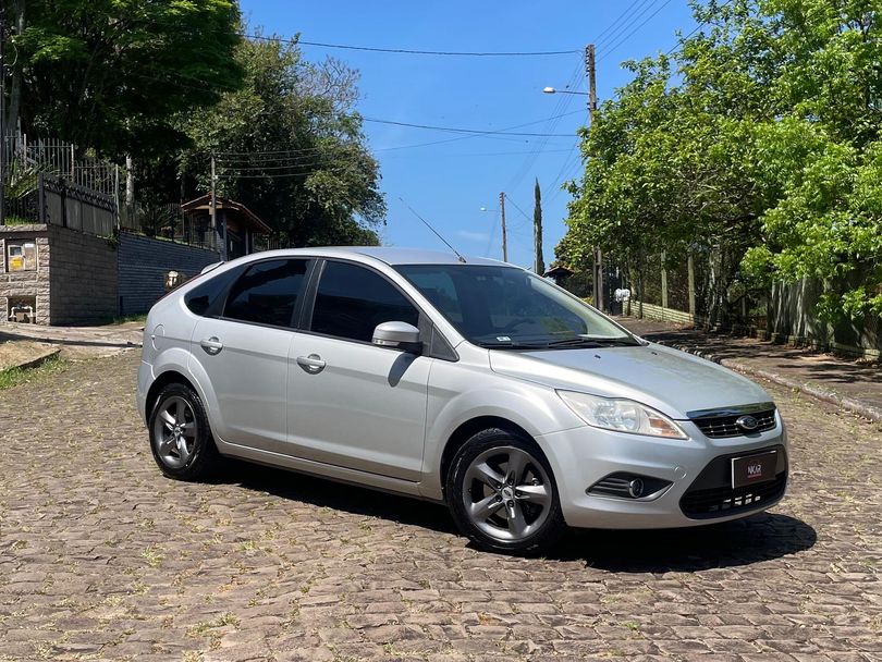 Ford Focus 1.6 S/SE/SE Plus Flex 8V/16V  5p