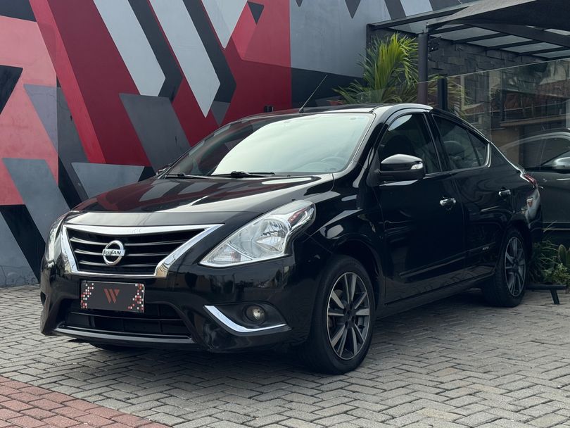 Nissan VERSA UNIQUE 1.6 16V FlexStart 4p Aut.