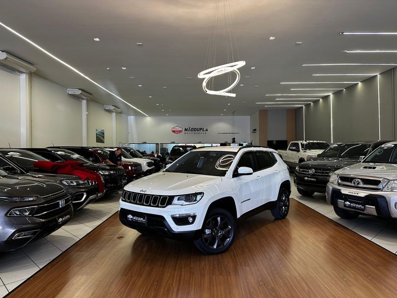 Jeep COMPASS LONGITUDE 2.0 4x4 Dies. 16V Aut.
