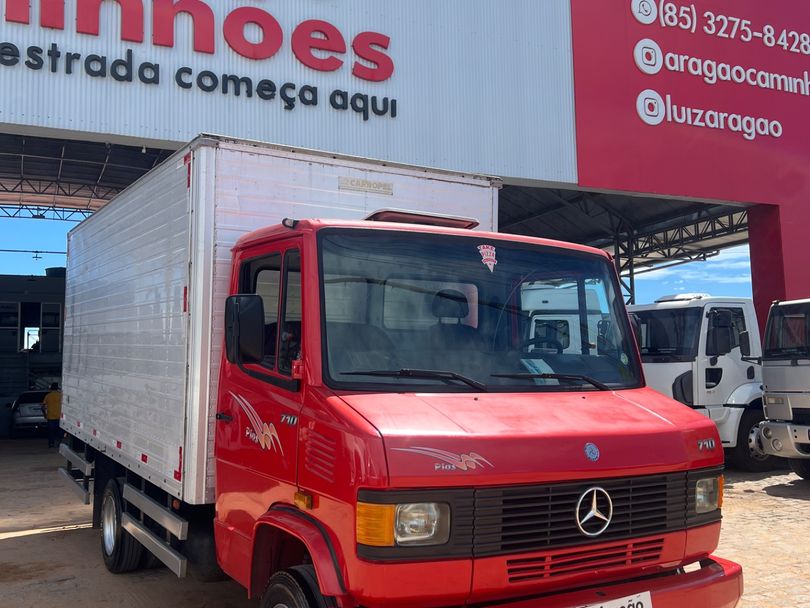 MERCEDES-BENZ 710/ 710 Plus 2p (diesel)