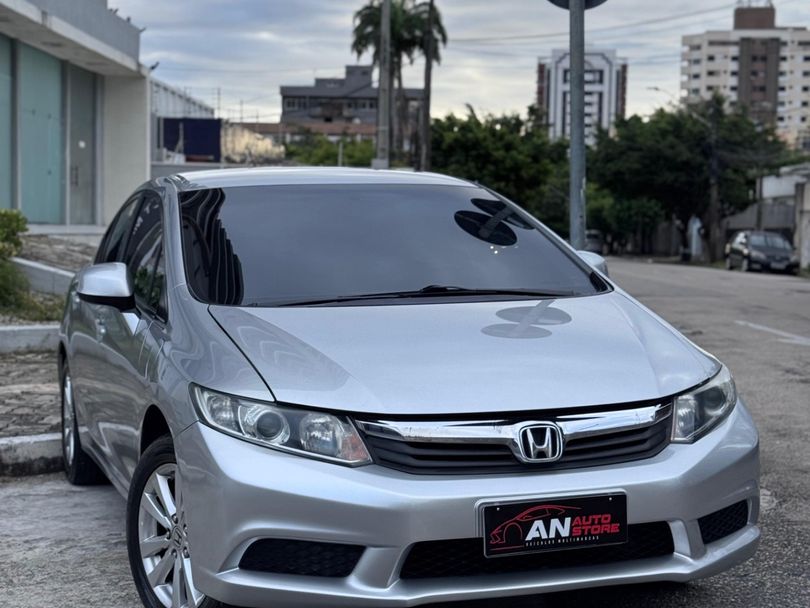 Honda Civic Sedan LXS 1.8/1.8 Flex 16V Aut. 4p