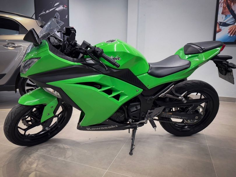 KAWASAKI NINJA 300