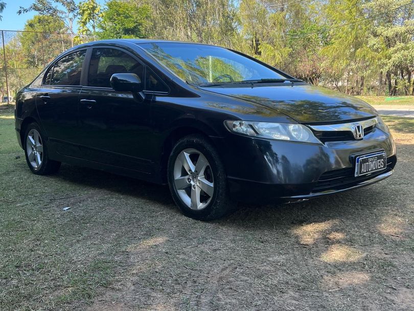 Honda Civic Sedan LXS 1.8/1.8 Flex 16V Mec. 4p