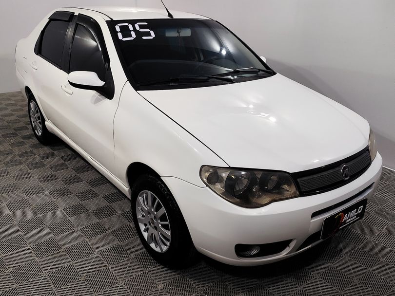 Fiat Siena HLX 1.8 mpi Flex 8V 4p
