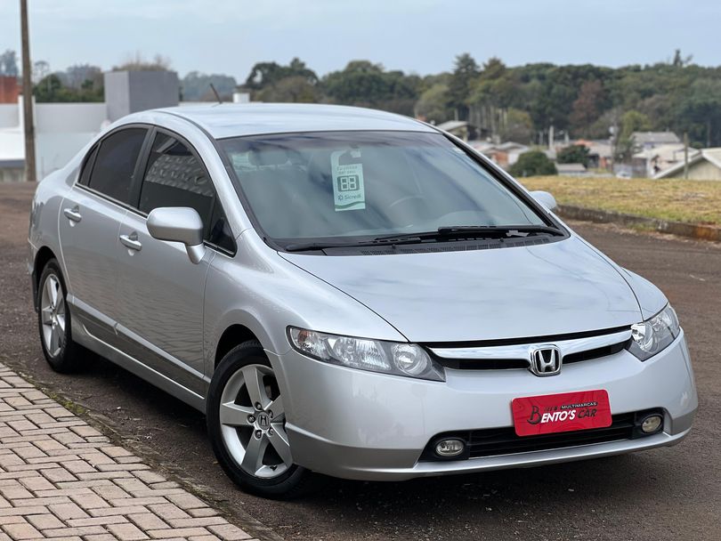 Honda Civic Sedan LXS 1.8/1.8 Flex 16V Aut. 4p