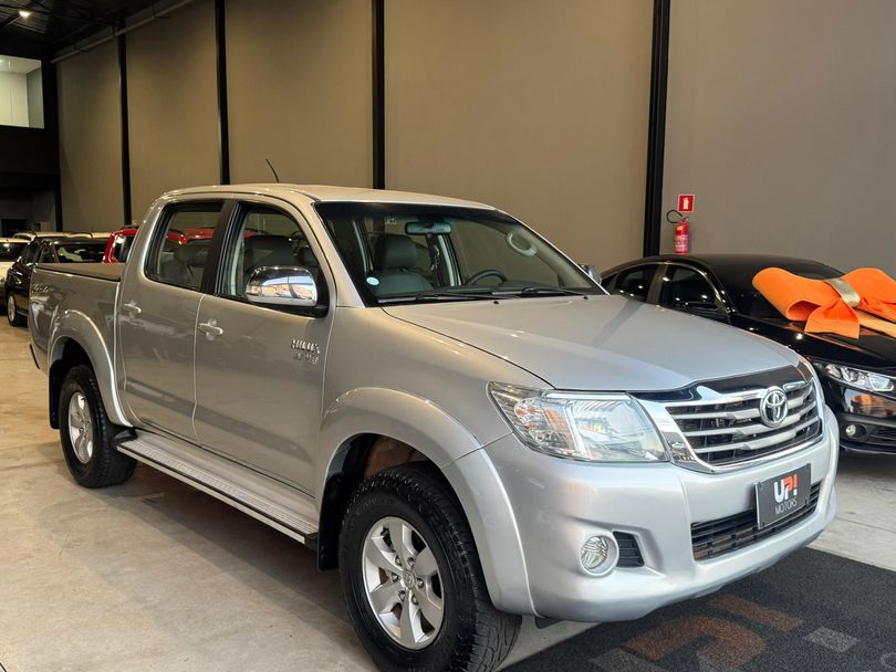 Toyota Hilux CD SRV 4x4 2.7 Flex 16V Aut.