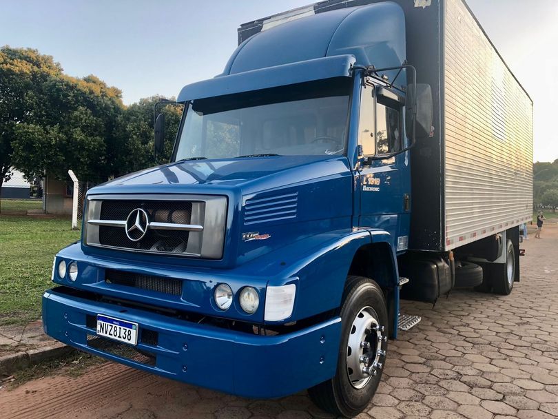 MERCEDES-BENZ L-1318 2p (diesel)