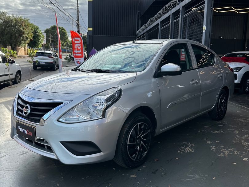 Nissan VERSA SV 1.6 16V FlexStart 4p Mec.