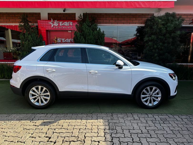 Audi Q3 Prest. 1.4 TFSI Flex/Prest. S-tronic