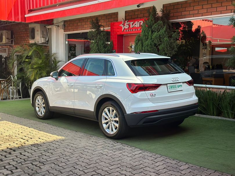 Audi Q3 Prest. 1.4 TFSI Flex/Prest. S-tronic