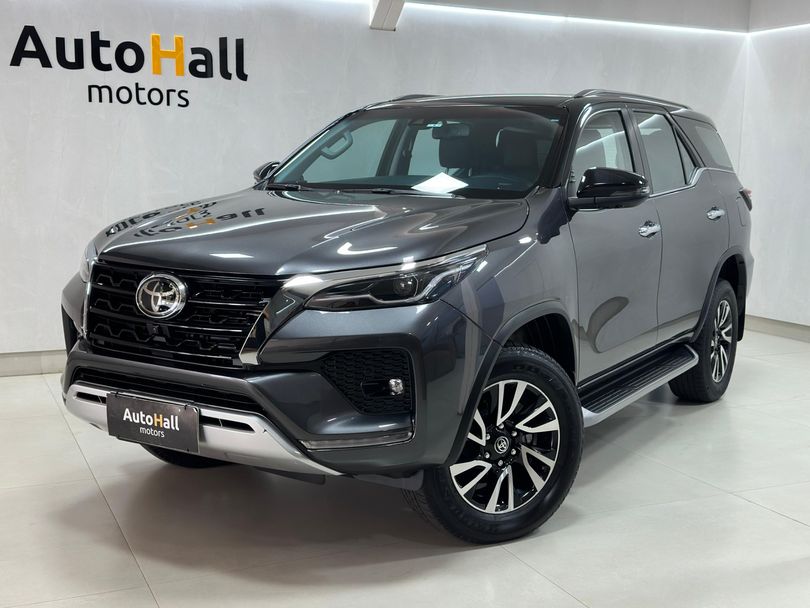 Toyota Hilux SW4 SRX 4x4 2.8 TDI 16V Dies. Aut.