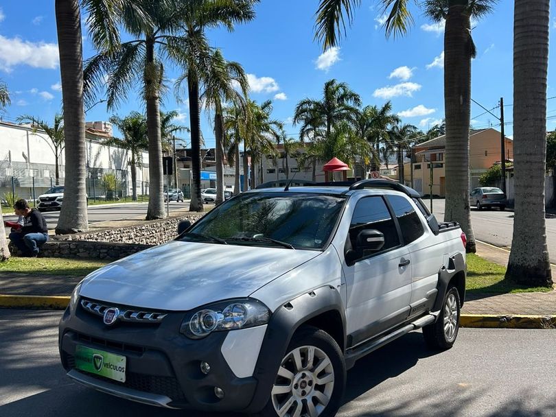 Fiat Strada Adv.1.8 16V Dualogic Flex CD
