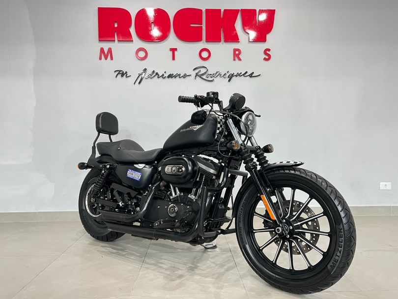 Harley XL 883N IRON