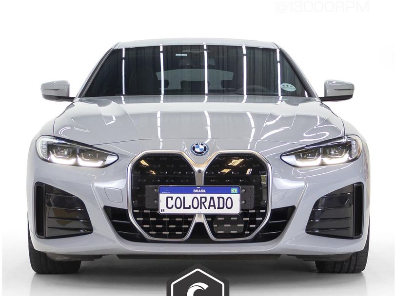 BMW i4 e-Drive 40 (Elétrico)