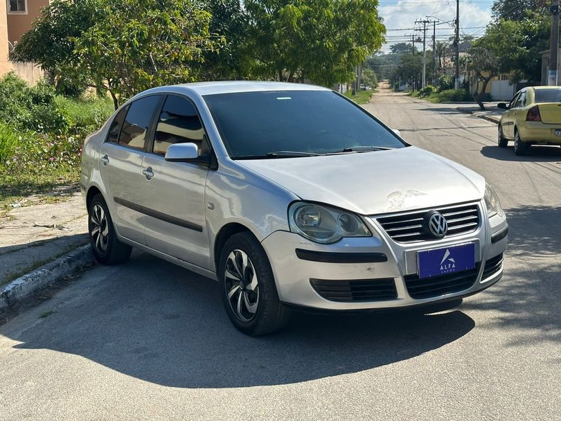 VolksWagen Polo Sedan 1.6 Mi Total Flex 8V 4p