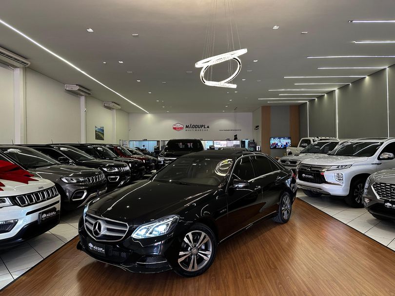 Mercedes E-250 CGI Avantgarde 2.0 TB 211cv Aut.