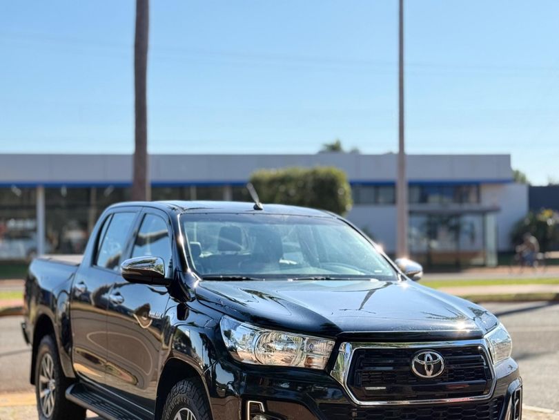 Toyota Hilux CD SRV 4x4 2.8 TDI Diesel Aut.