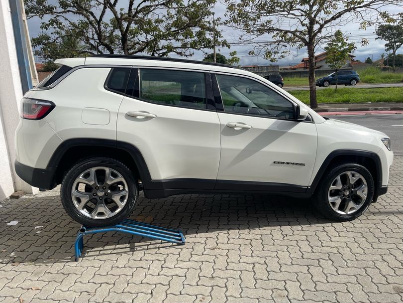 Jeep LONGITUDE 