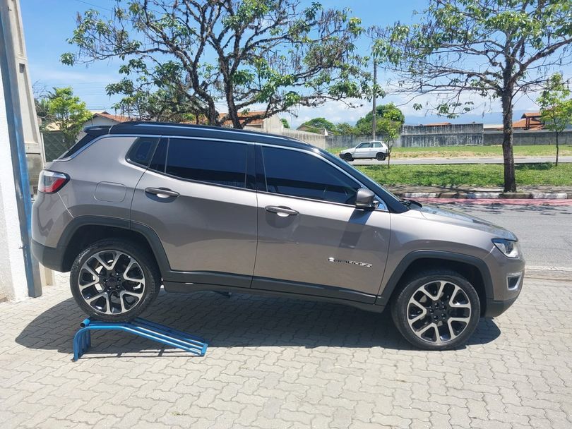 Jeep LIMITED 4X4