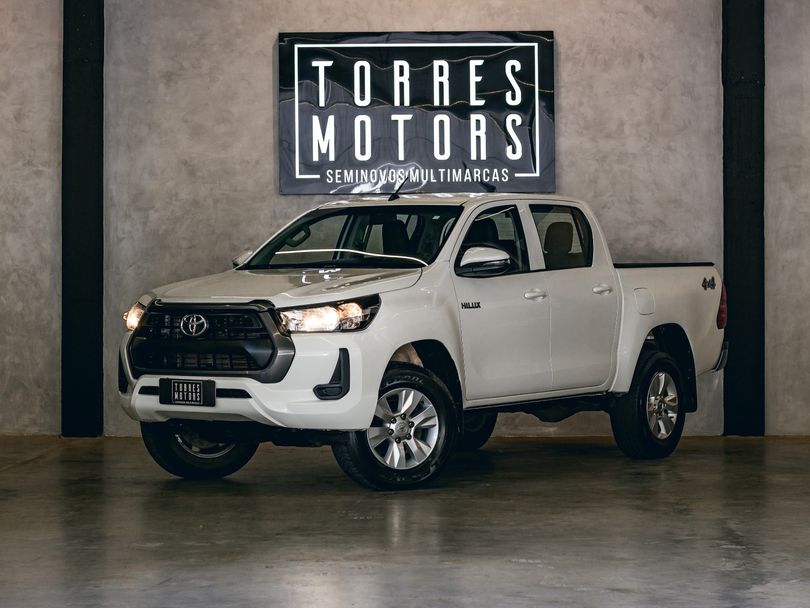 Toyota Hilux CD 4x4 2.8 Diesel Mec.