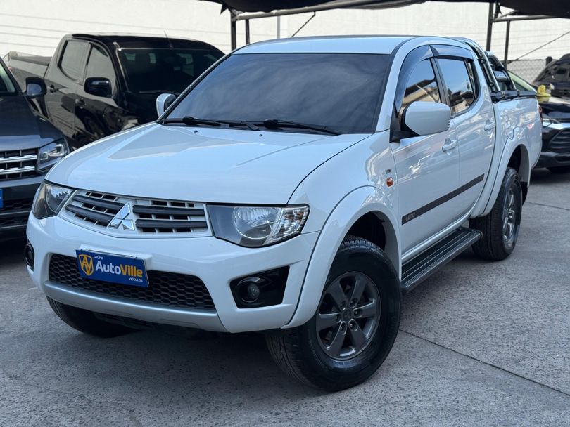 Mitsubishi L200 Triton HLS 2.4 Flex 16V CD Mec.
