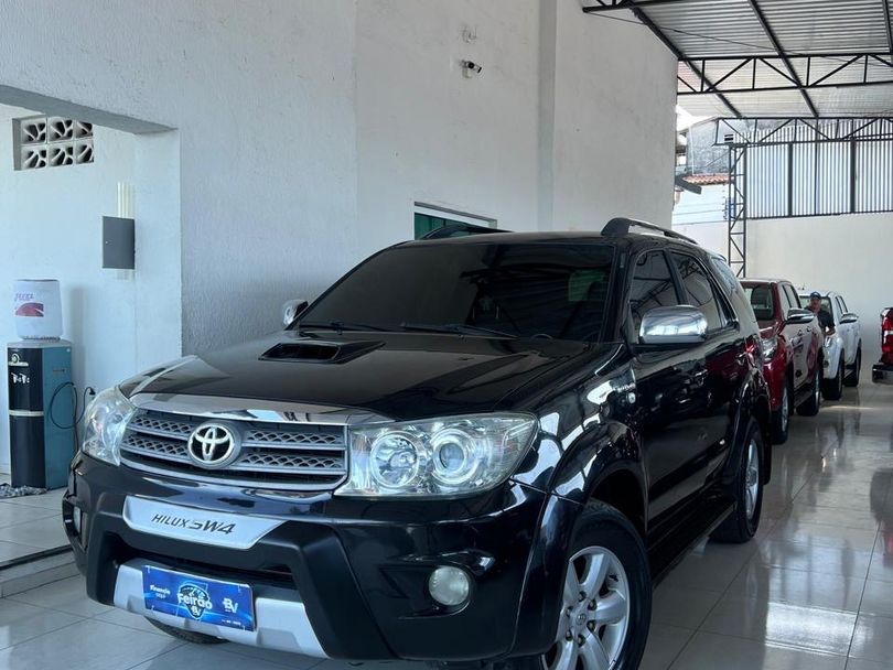 Toyota Hilux SW4 SRV D4-D 4x4 3.0 TDI Dies. Aut