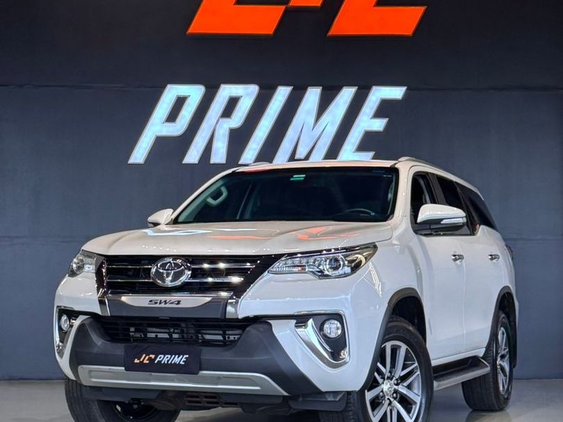 Toyota Hilux SW4 SRX 4x4 2.8 TDI 16V Dies. Aut.