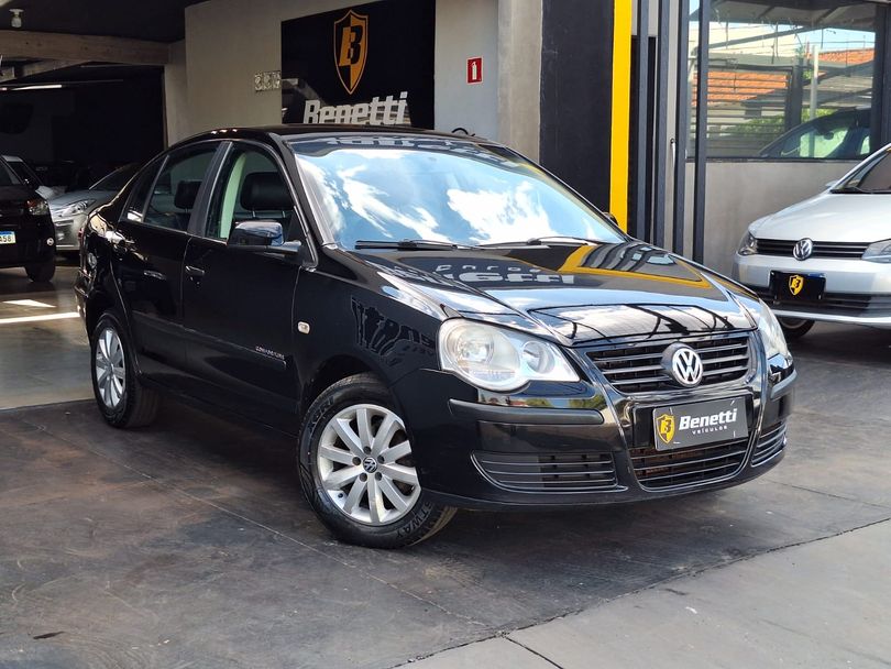 VolksWagen Polo Sedan 1.6 Mi Total Flex 8V 4p