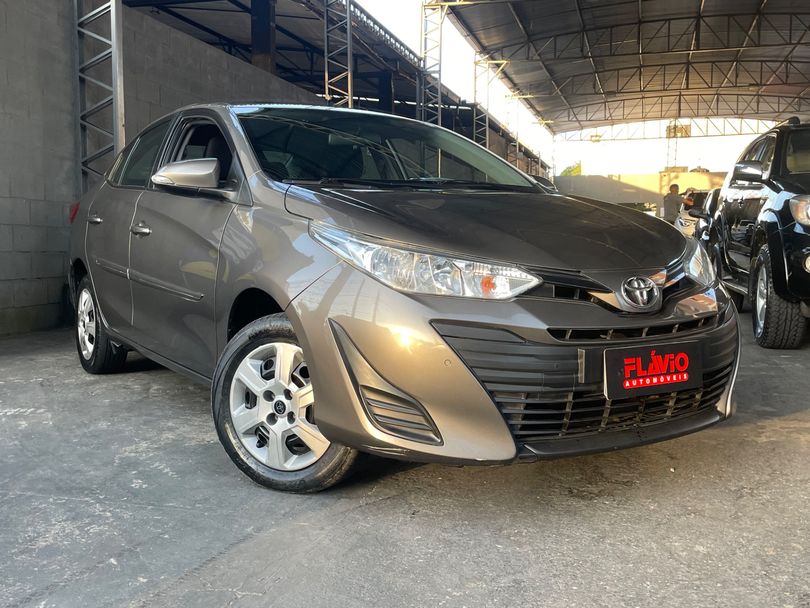 Toyota YARIS XL Live Sedan 1.5 Flex 16V 4p Mec.