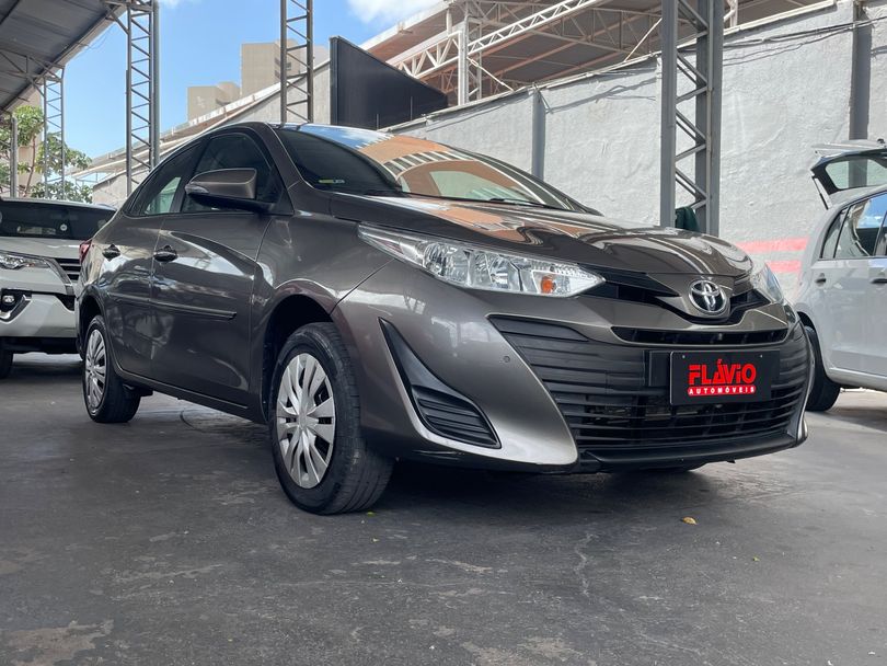 Toyota YARIS XL Live Sedan 1.5 Flex 16V 4p Mec.