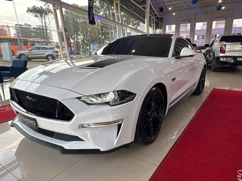 Ford Mustang Black Shadow 5.0 V8
