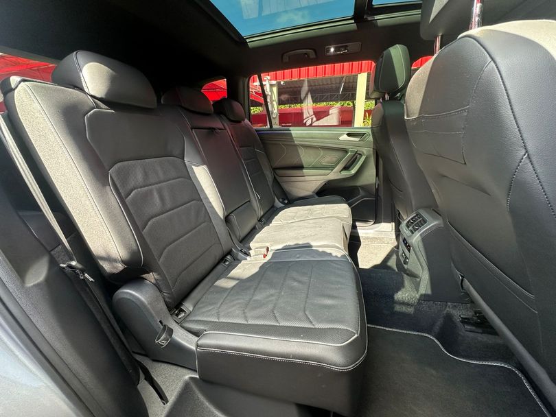 Volkswagen TIGUAN Allspac R-Line 300 TSI 2.0