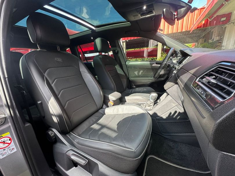 Volkswagen TIGUAN Allspac R-Line 300 TSI 2.0