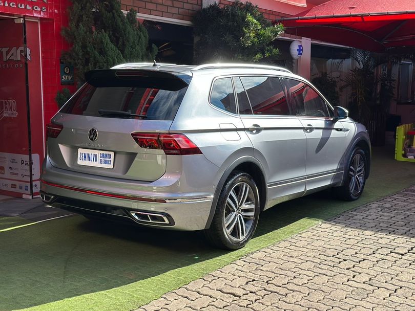 Volkswagen TIGUAN Allspac R-Line 300 TSI 2.0