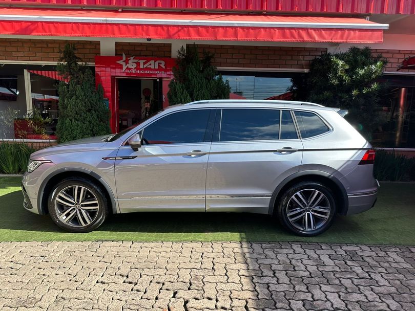 Volkswagen TIGUAN Allspac R-Line 300 TSI 2.0