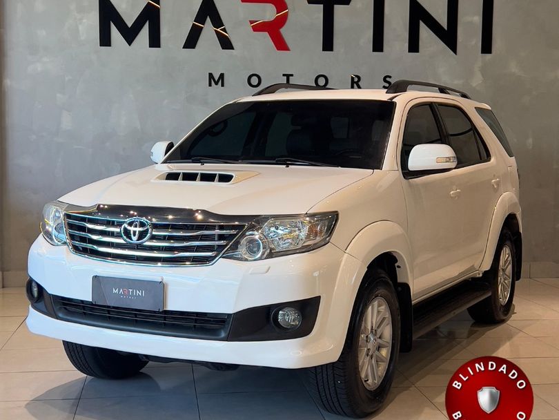 Toyota Hilux SW4 SRV D4-D 4x4 3.0 TDI Dies. Aut