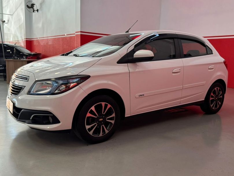Chevrolet ONIX HATCH LTZ 1.4 8V FlexPower 5p Aut.