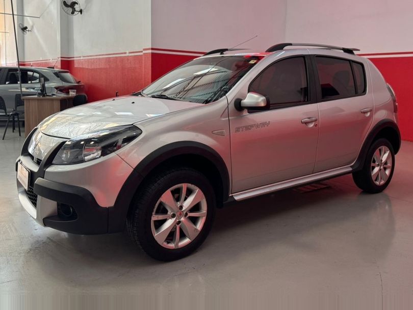 Renault SANDERO STEPWAY Hi-Flex 1.6 16V 5p Aut.