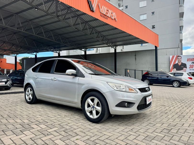 Ford Focus 2.0 16V/ 2.0 16V Flex 5p