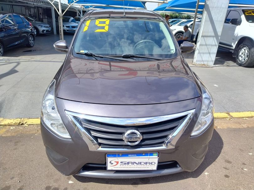 Nissan VERSA SV 1.6 16V FlexStart 4p Aut.