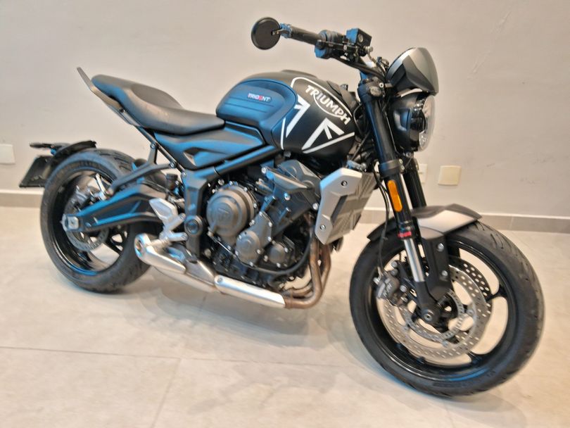 TRIUMPH TRIDENT 660
