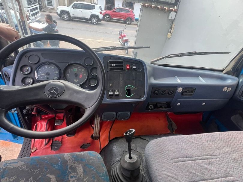 MERCEDES-BENZ 1418 2p (diesel)