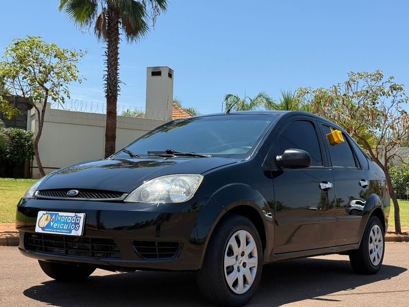 Ford Fiesta Sedan 1.0 8V Flex 4p