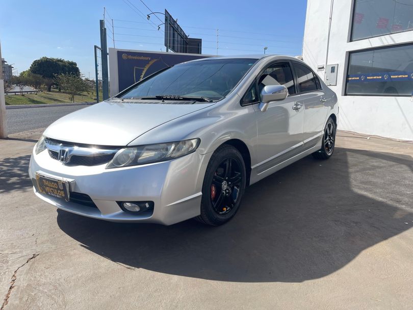Honda Civic Sedan EXS 1.8/1.8 Flex 16V Aut. 4p