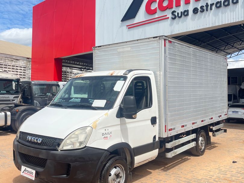 IVECO DAILY CHASSI 35S14 CD 4p (diesel)(E5)
