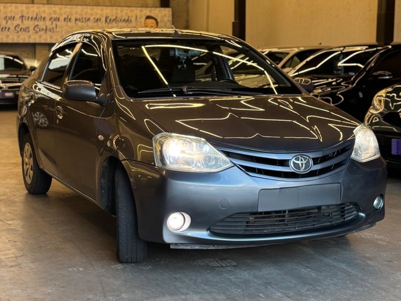 Toyota ETIOS XS Sedan1.5 Flex 16V 4p Mec.